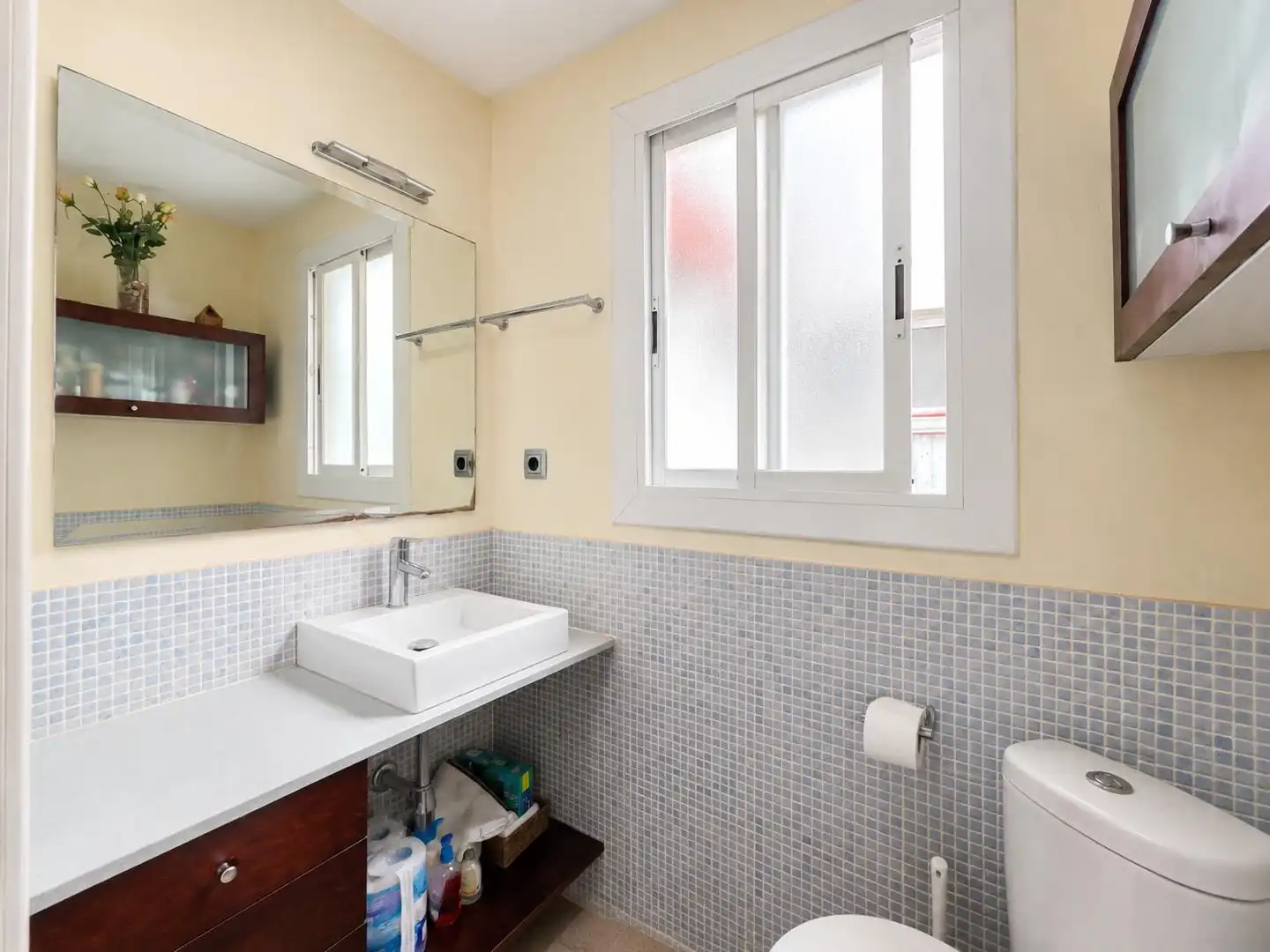 Badezimmer von Wohnung zum Verkauf in Esplugues de Llobregat mit Klimaanlage, Parkett und Terrasse