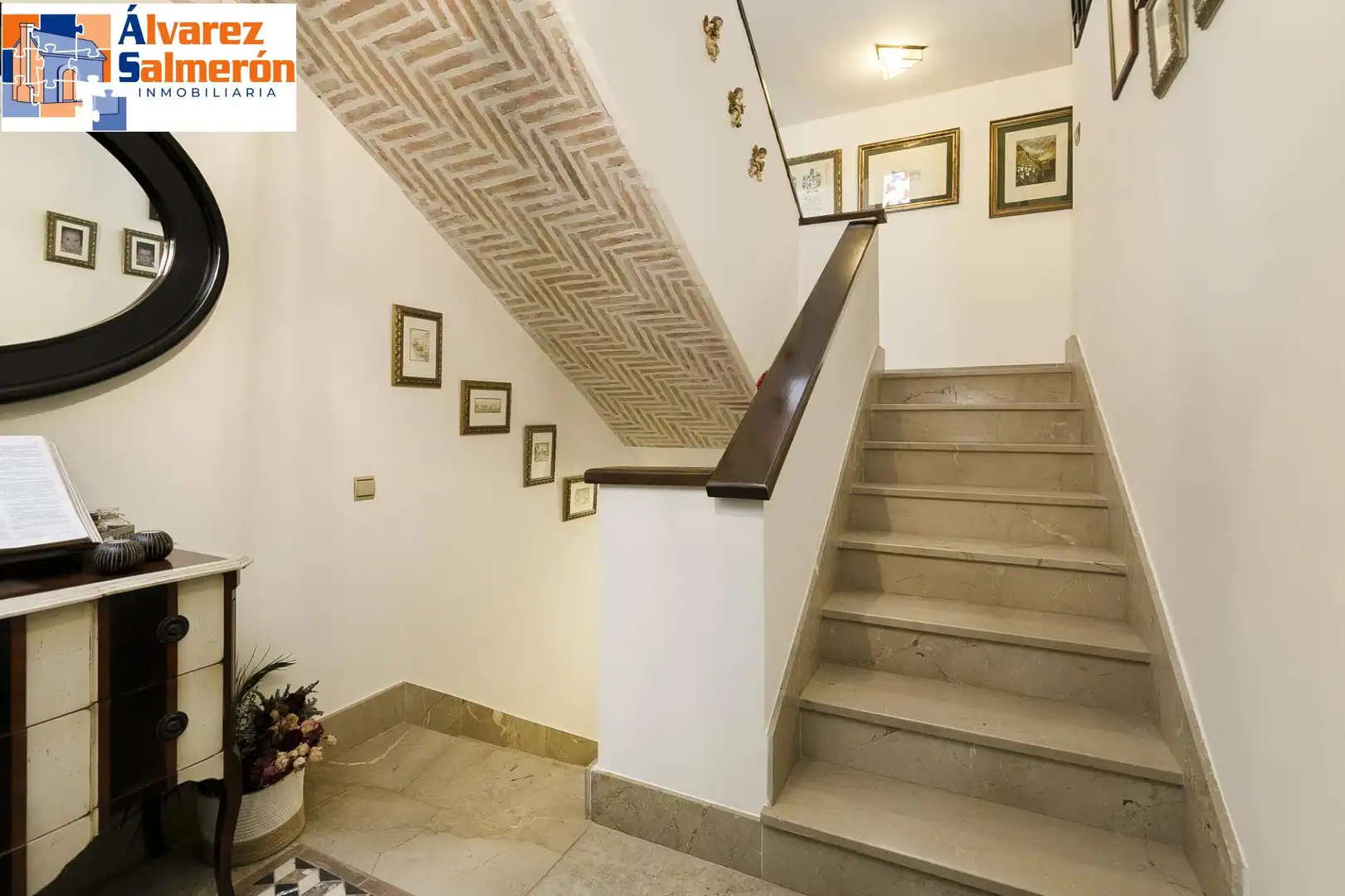 Casa o chalet en venta en La Zubia con Aire acondicionado, Calefacción y Jardín privado