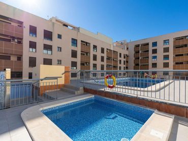 Apartament amb piscina en venda a Calle Calle Apolo 66