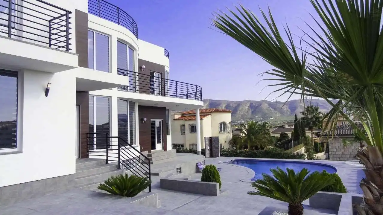 Villa con piscina in vendita a Pueblo - Urbanizaciones, imagen 3
