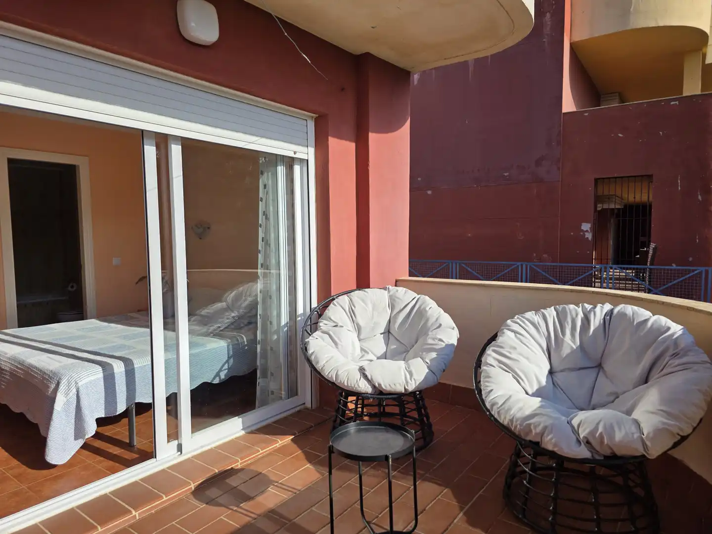 Terrasse von Wohnungen zum Verkauf in La Línea de la Concepción mit Klimaanlage, Terrasse und Schwimmbad