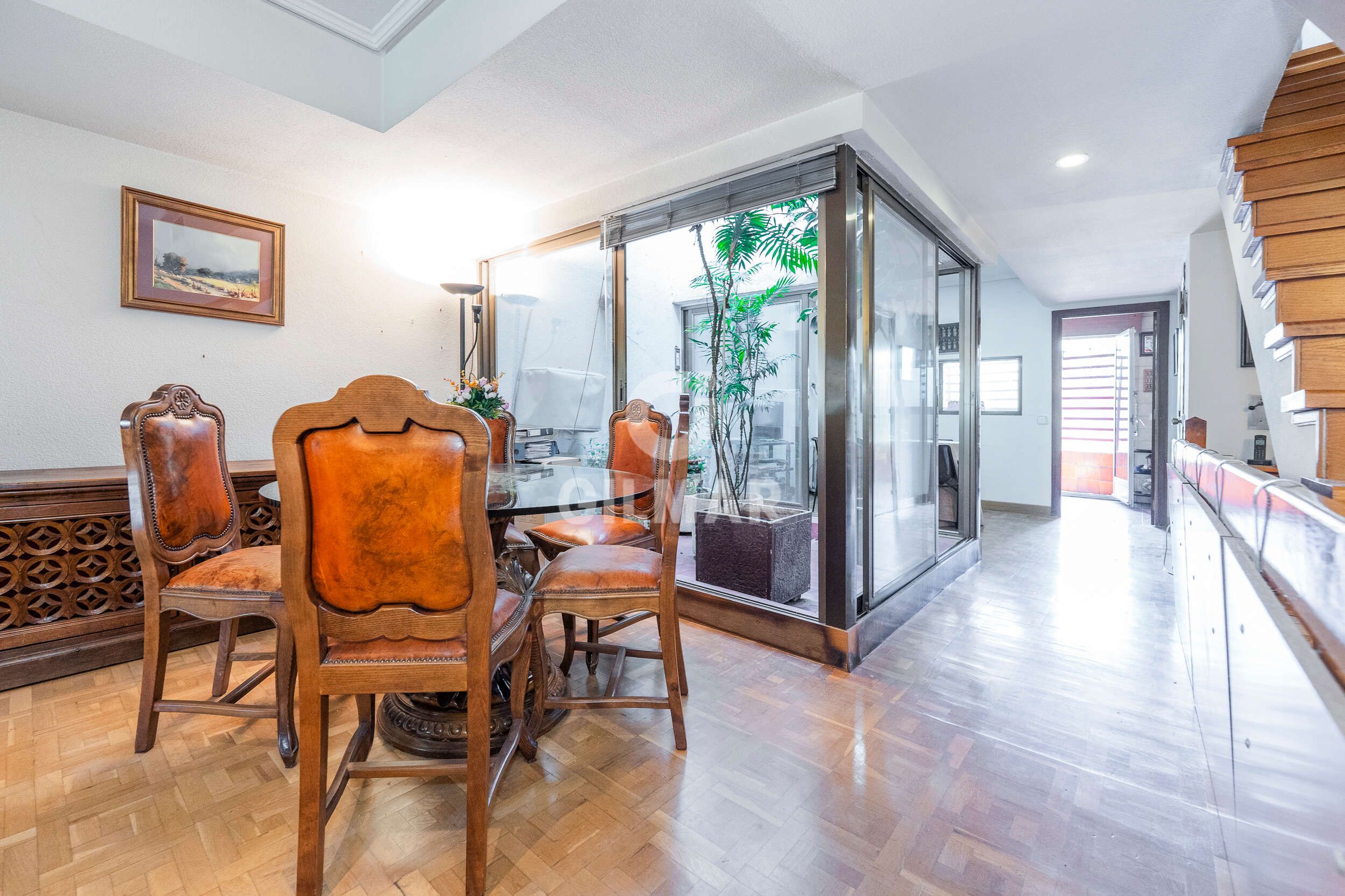 Dining room of Single-family semi-detached for sale in  Madrid Capital  with Heating, Private garden and Swimming Pool
