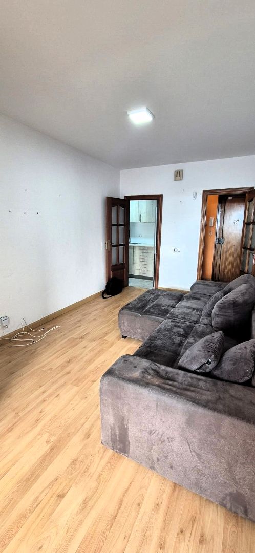Living room of Flat for sale in Sabadell  with Oven and Alarm