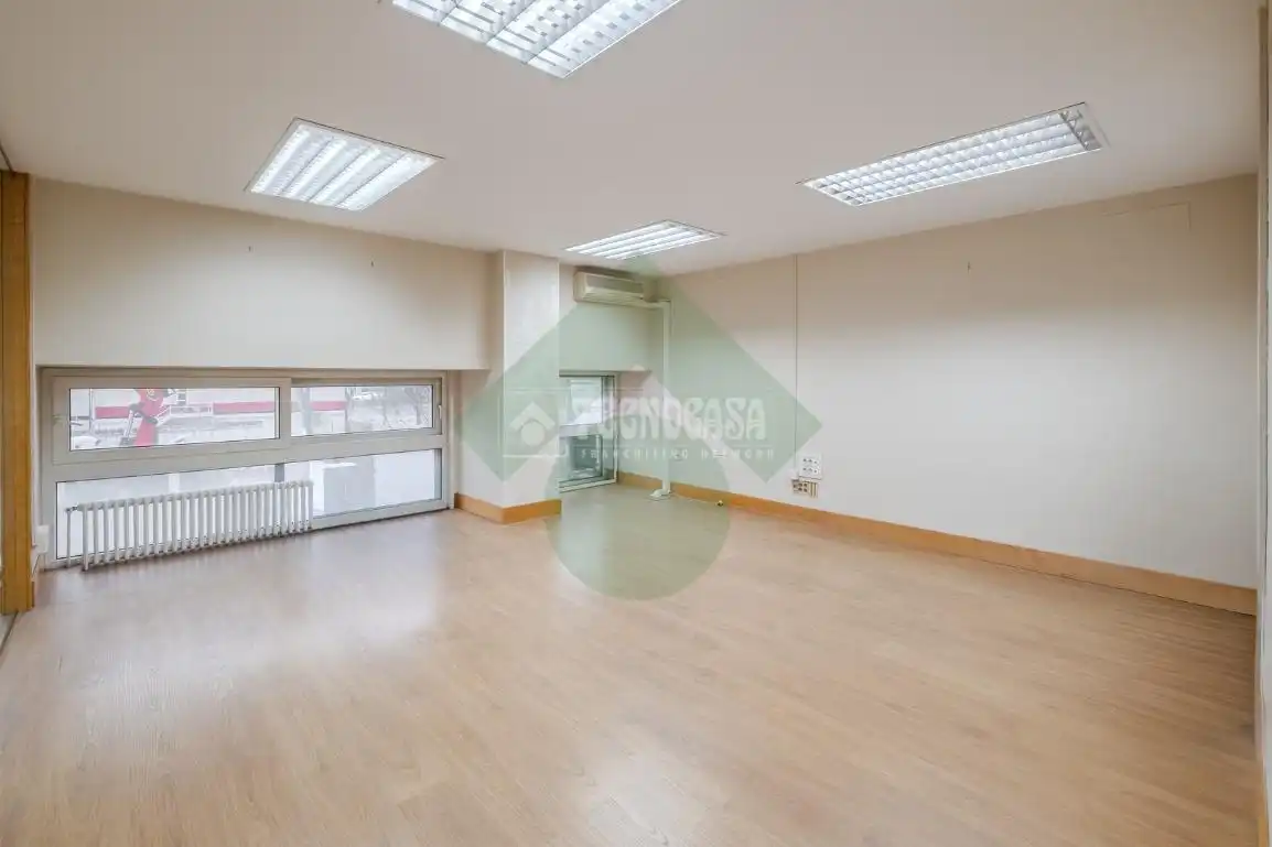 Büro zur Miete in Madrid mit Klimaanlage und Heizung