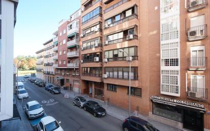 Vista exterior de Pis en venda en  Madrid Capital amb Balcó