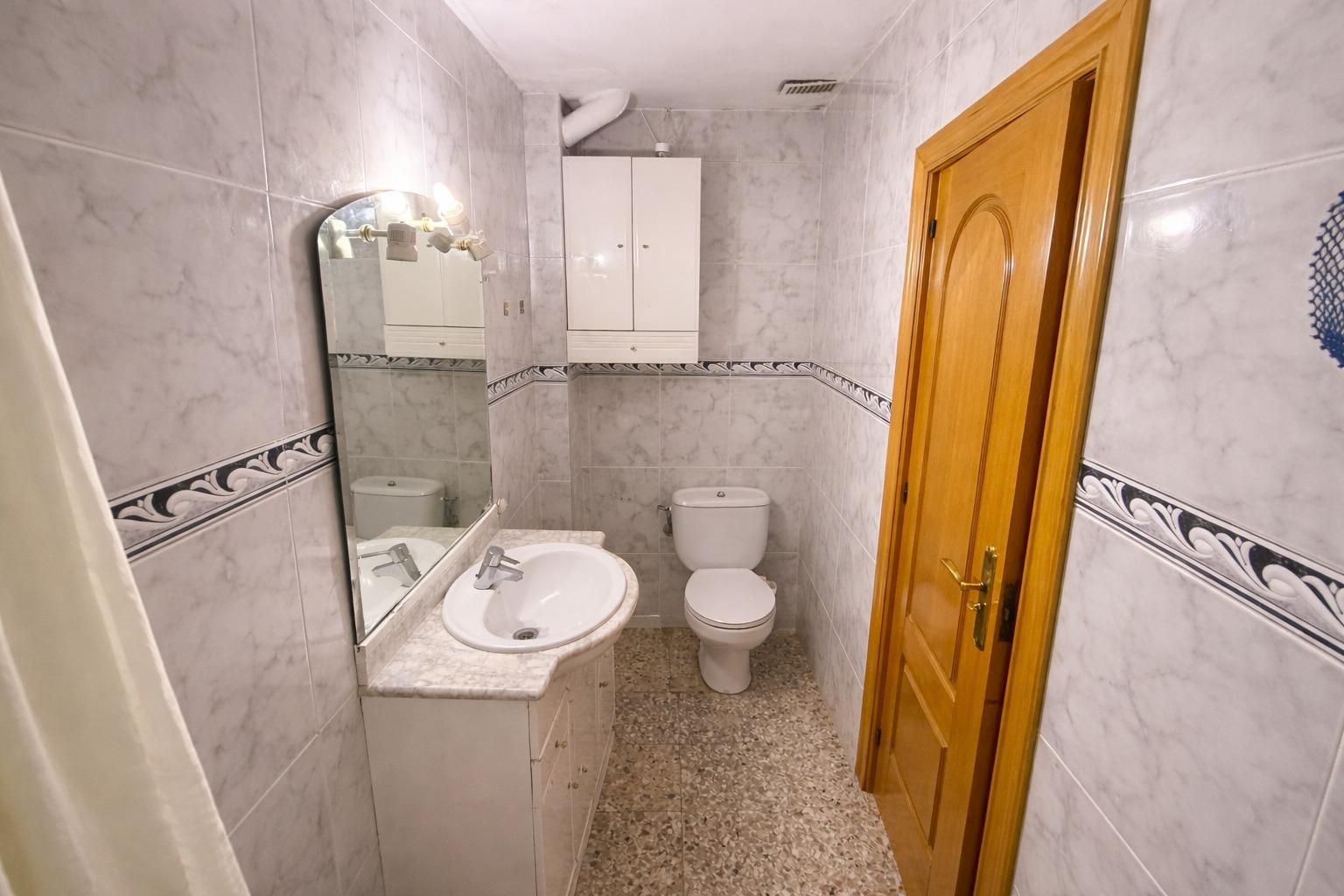 Baño de Piso en venta en  Zaragoza Capital con Calefacción, Terraza y Trastero