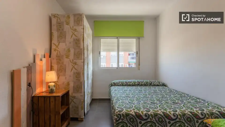 Room in Ciutat Fallera