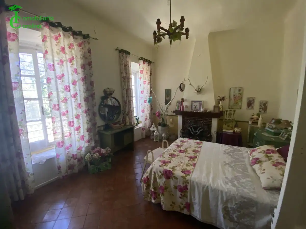 Dormitori de Casa o xalet en venda en Baños de la Encina amb Piscina