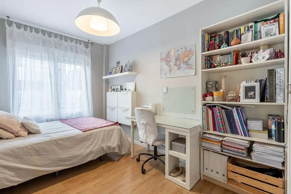 Bedroom of Flat for sale in Granada  with Air Conditioner, Heating and Storage room