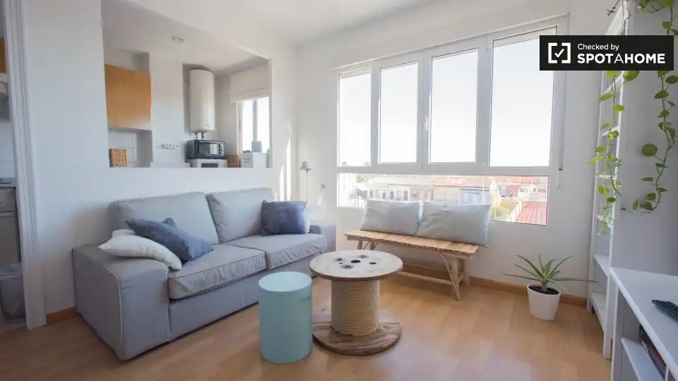 Living room of Flat for rent in Valencia  with Air Conditioner, Heating and Furnished