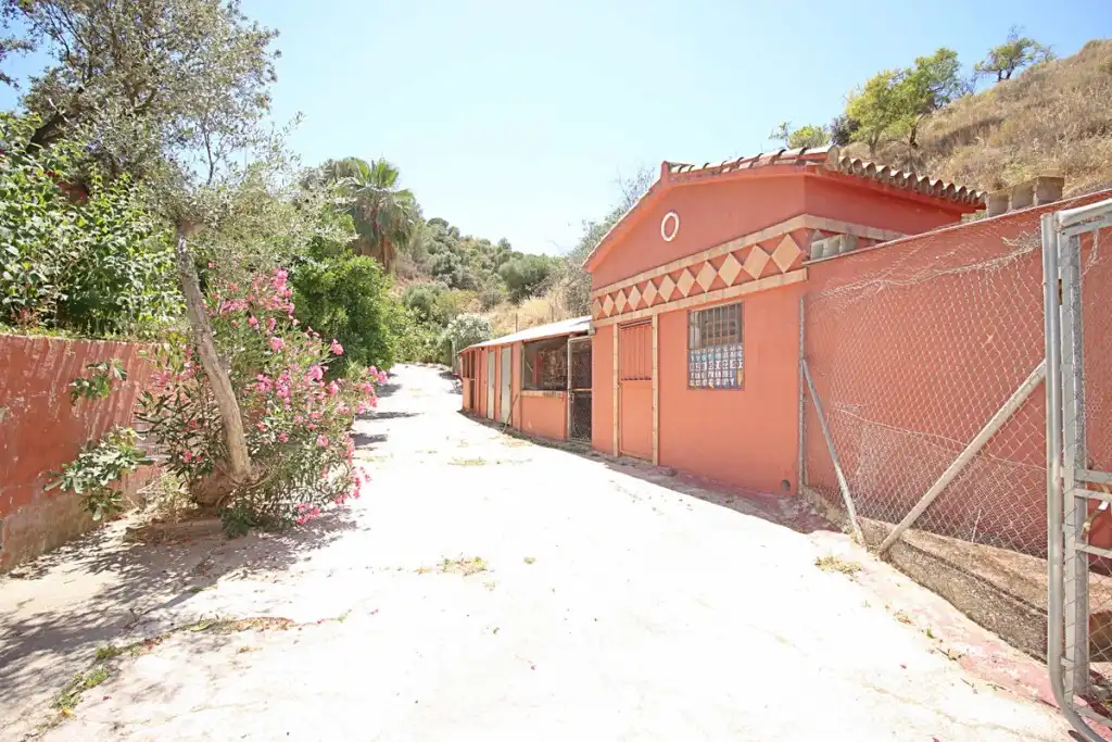 Casa rústica amb piscina en venda a Monda, imagen 8