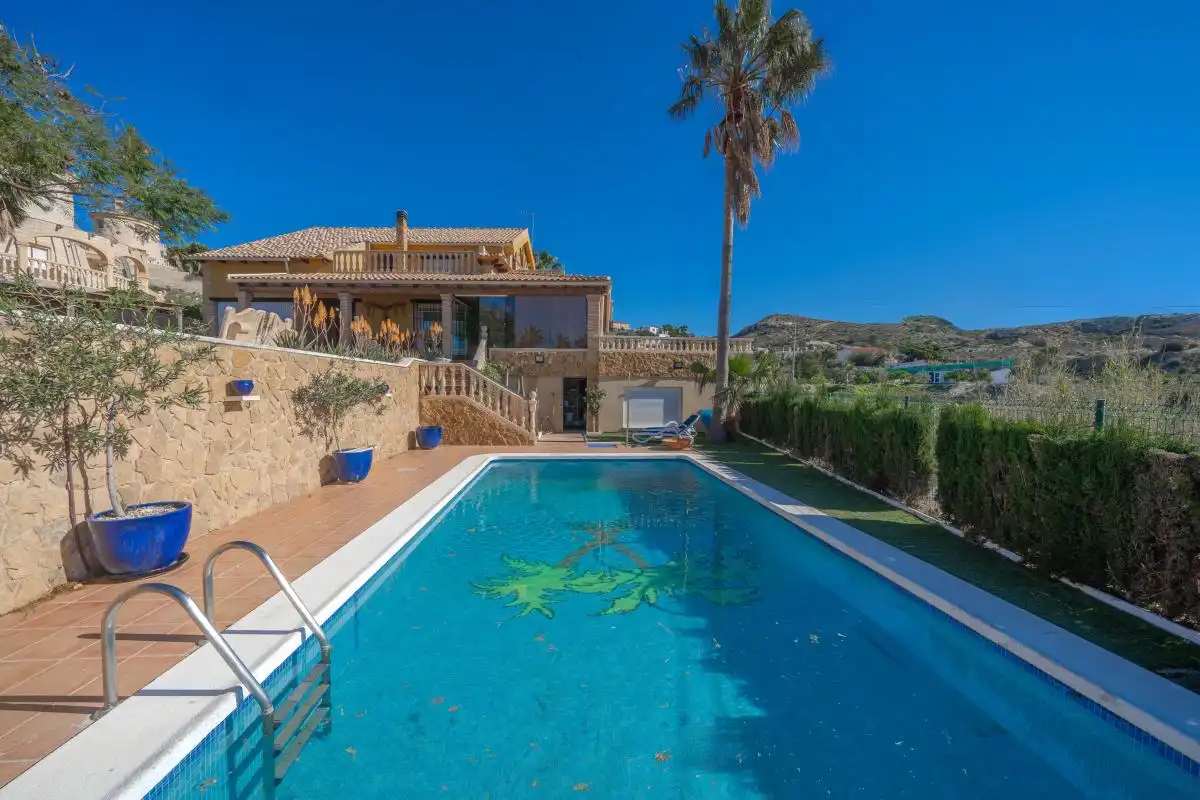 Swimming pool of Houses for sale in San Vicente del Raspeig / Sant Vicent del Raspeig  with Air Conditioner, Heating and Private garden