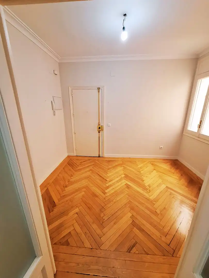 Wohnung zur Miete in Orense, Cuatro Caminos - Azca