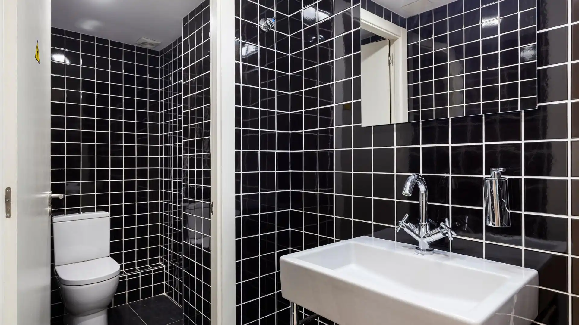 Bathroom of Office for rent in Barcelona  with Terrace