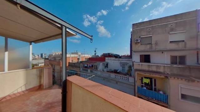 Piso en Venta en Passatge d'Oliveras en La Torrassa