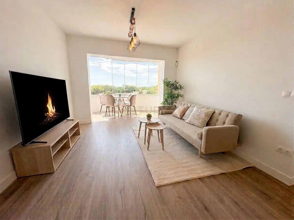 Sala d'estar de Apartament en venda en Mijas amb Forn, Alarma i Piscina comunitària