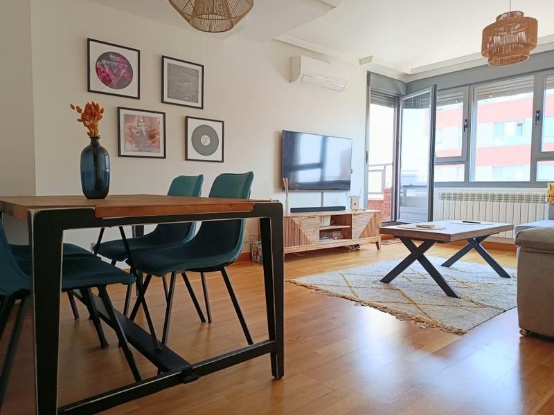 Sala d'estar de Pis en venda en Valladolid Capital amb Calefacció, Parquet i Terrassa