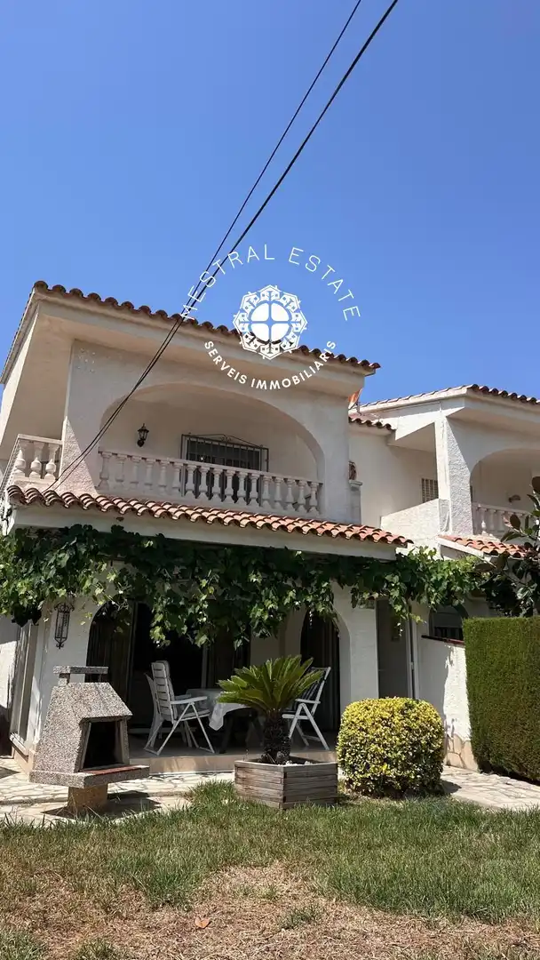 Vista exterior de Casa adosada en venta en Cambrils con Calefacción, Terraza y Trastero