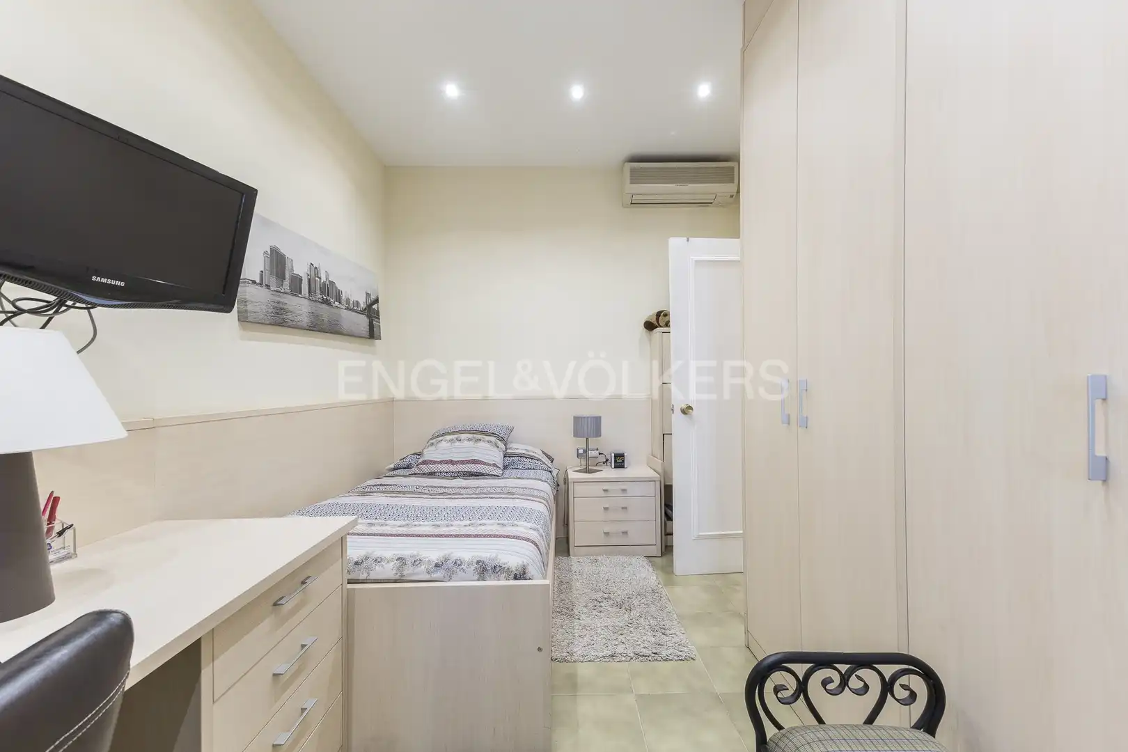 Habitación de Casa o chalet en venta en Barcelona con Calefacción, Jardín privado y Terraza