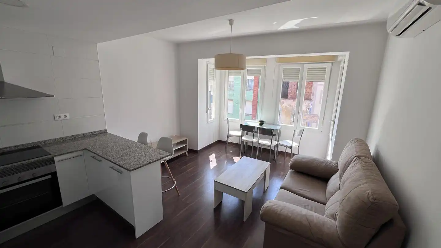 Sala de estar de Piso en venta en Benicarló con Aire acondicionado, Parquet y Amueblado
