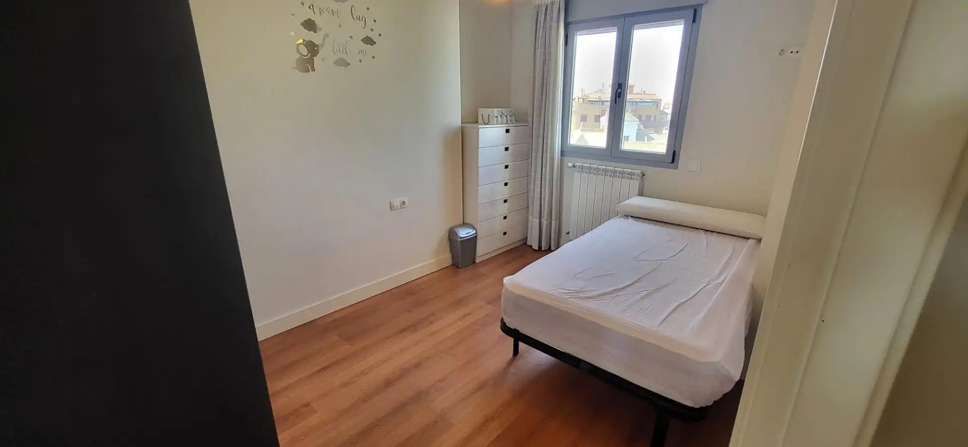 Attic for rent in Feria