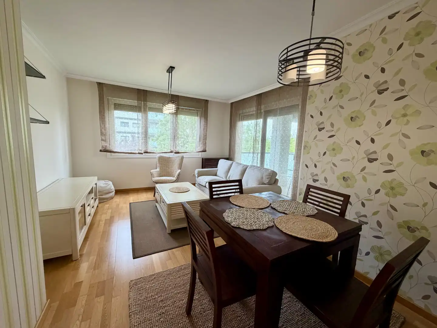 Living room of Flat for rent in Gijón   with Heating, Parquet flooring and Terrace