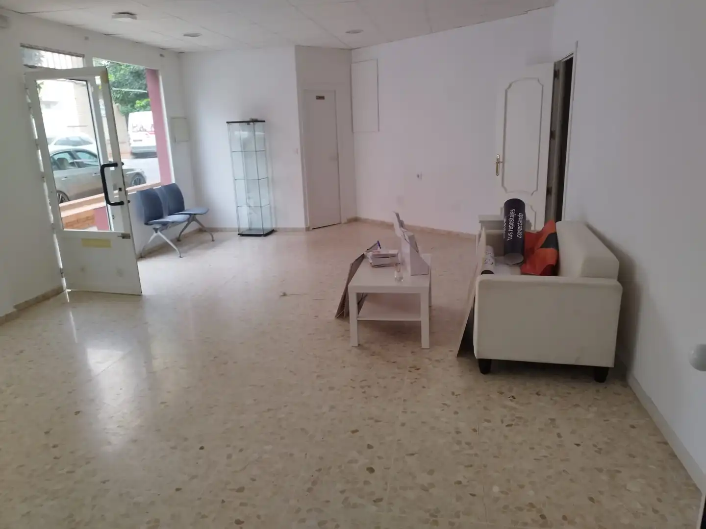 Local comercial en alquiler en Calle Santa Marta, imagen 4