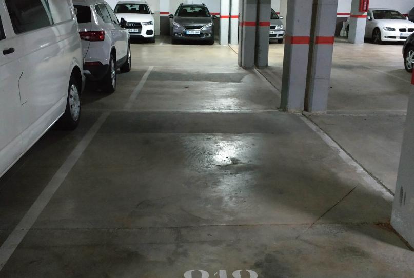 Foto 1 de Garaje de alquiler en Carrer Marquès de Caldes de Montbui, 69, Eixample Sud – Migdia, Girona