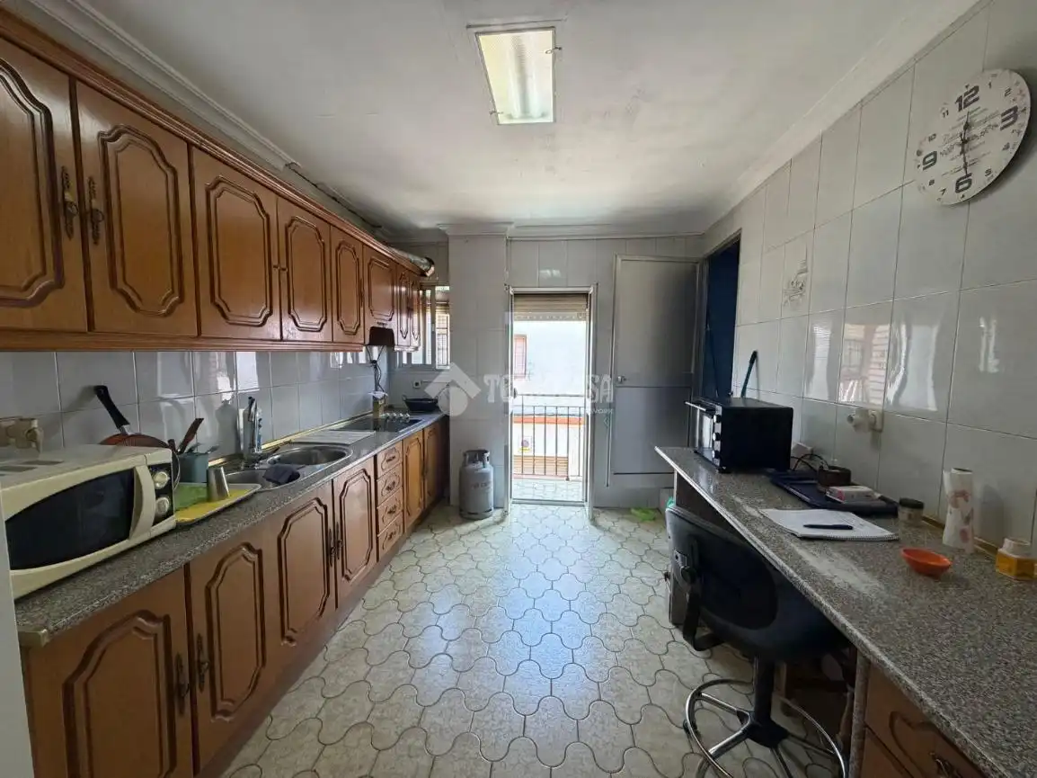 Kitchen of Attic for sale in Sevilla  with Air Conditioner and Balcony