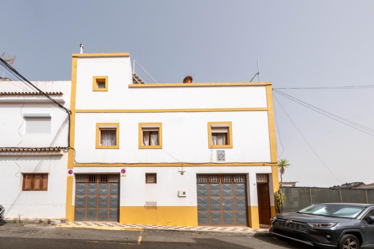 Vista exterior de Casa o xalet en venda en Teror amb Terrassa