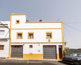 Vista exterior de Casa o xalet en venda en Teror amb Terrassa