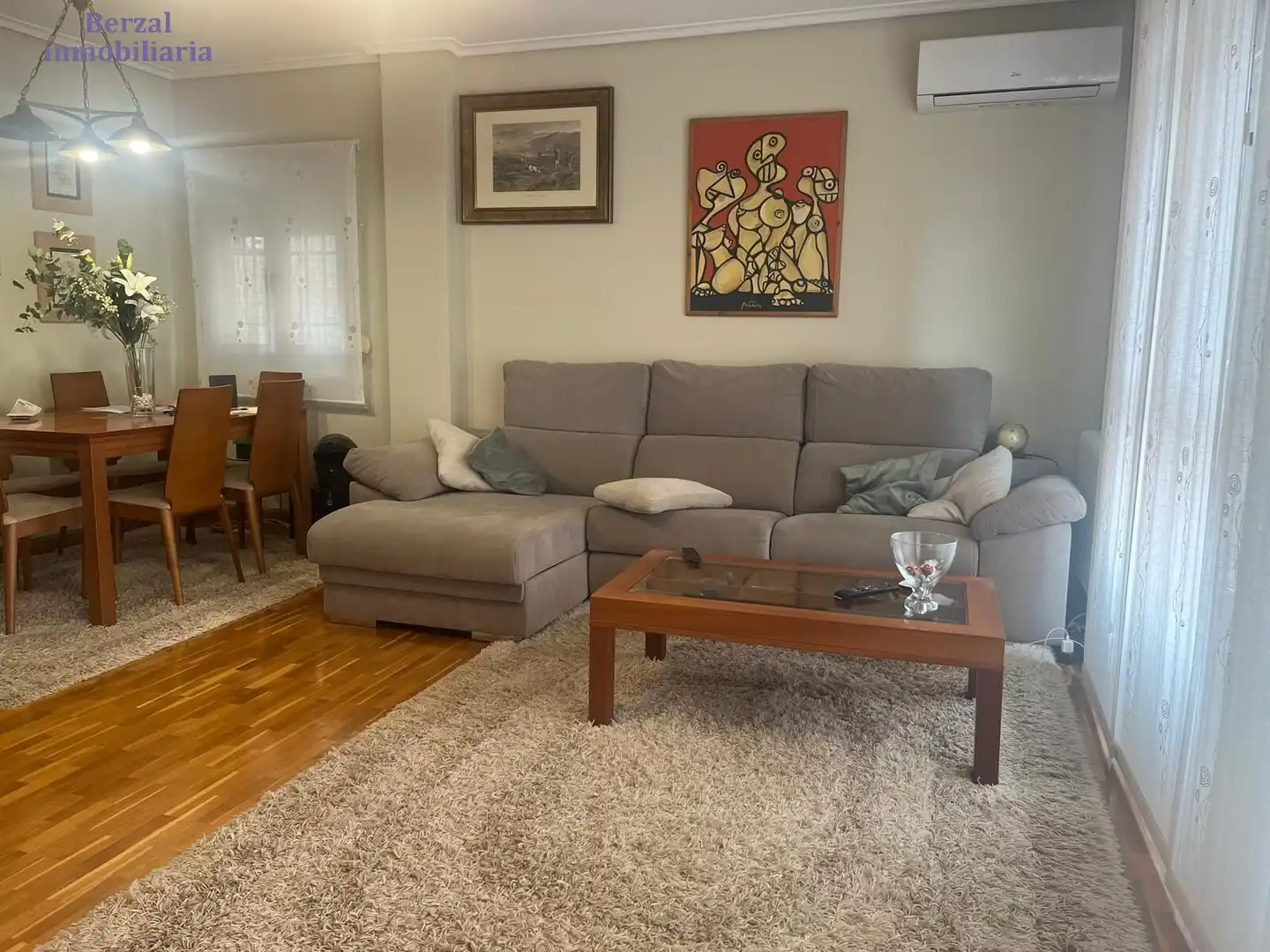 Sala de estar de Casa adosada en venta en  Logroño con Aire acondicionado, Calefacción y Jardín privado