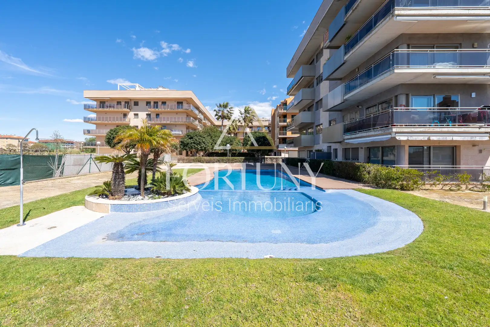 Außenansicht von Dachboden zum Verkauf in Cambrils mit Klimaanlage, Abstellraum und Schwimmbad