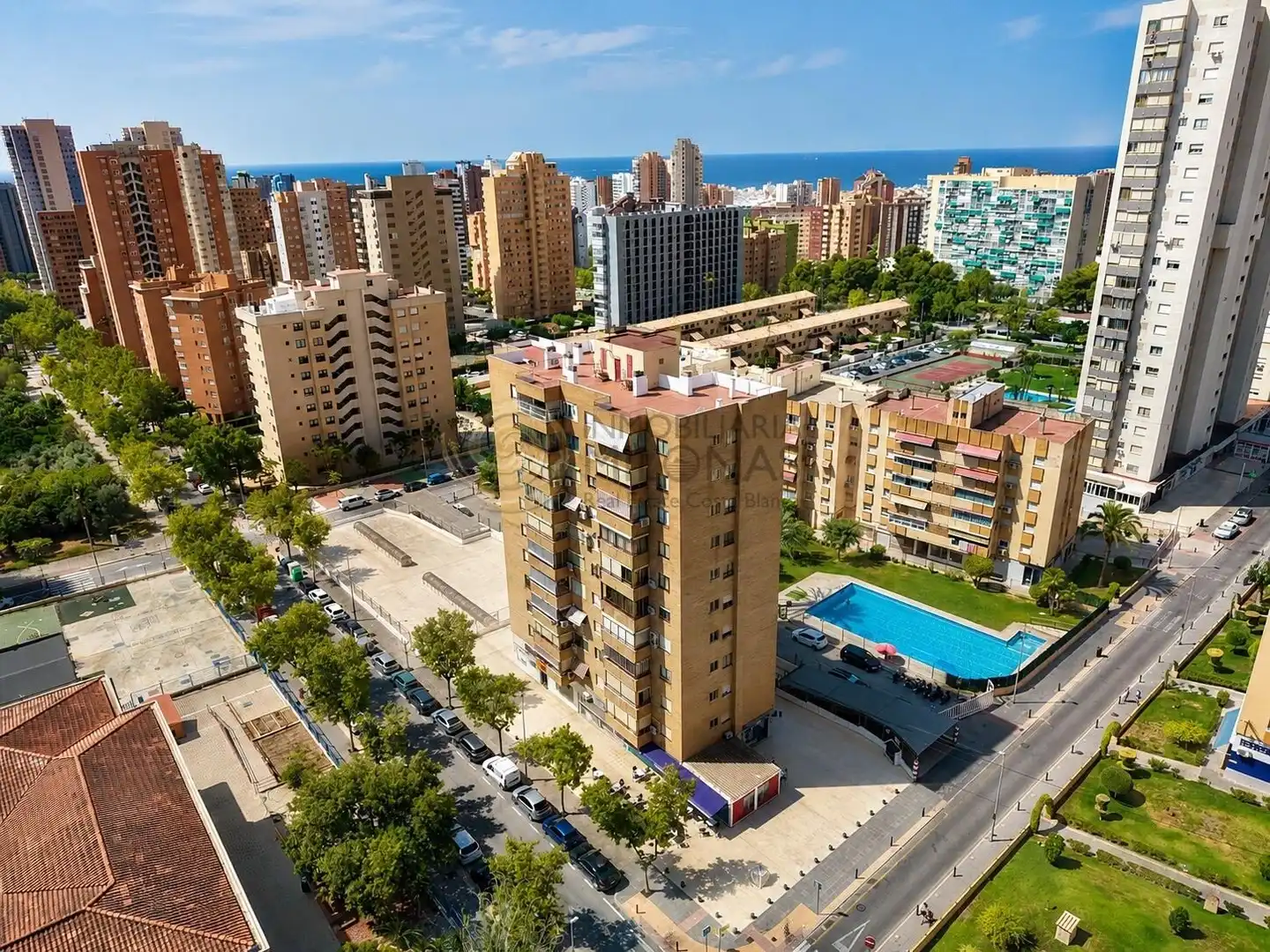 Vista exterior de Apartament en venda en Benidorm amb Moblat