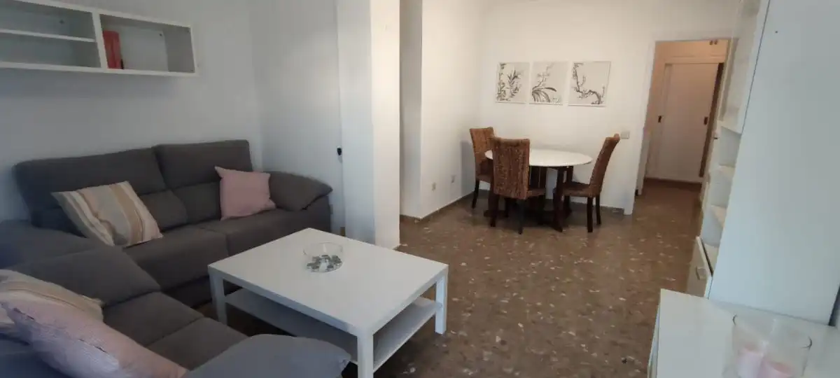 Sala d'estar de Pis de lloguer en Huelva amb Balcó