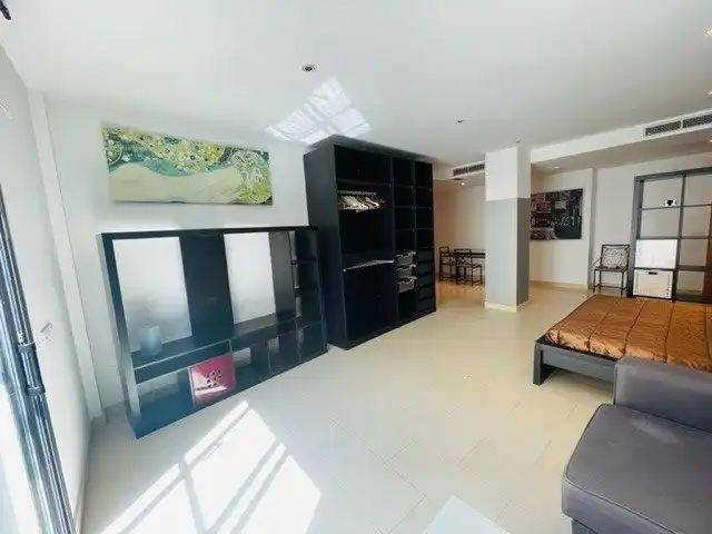 Sala d'estar de Oficina en venda en Sitges amb Aire condicionat i Moblat