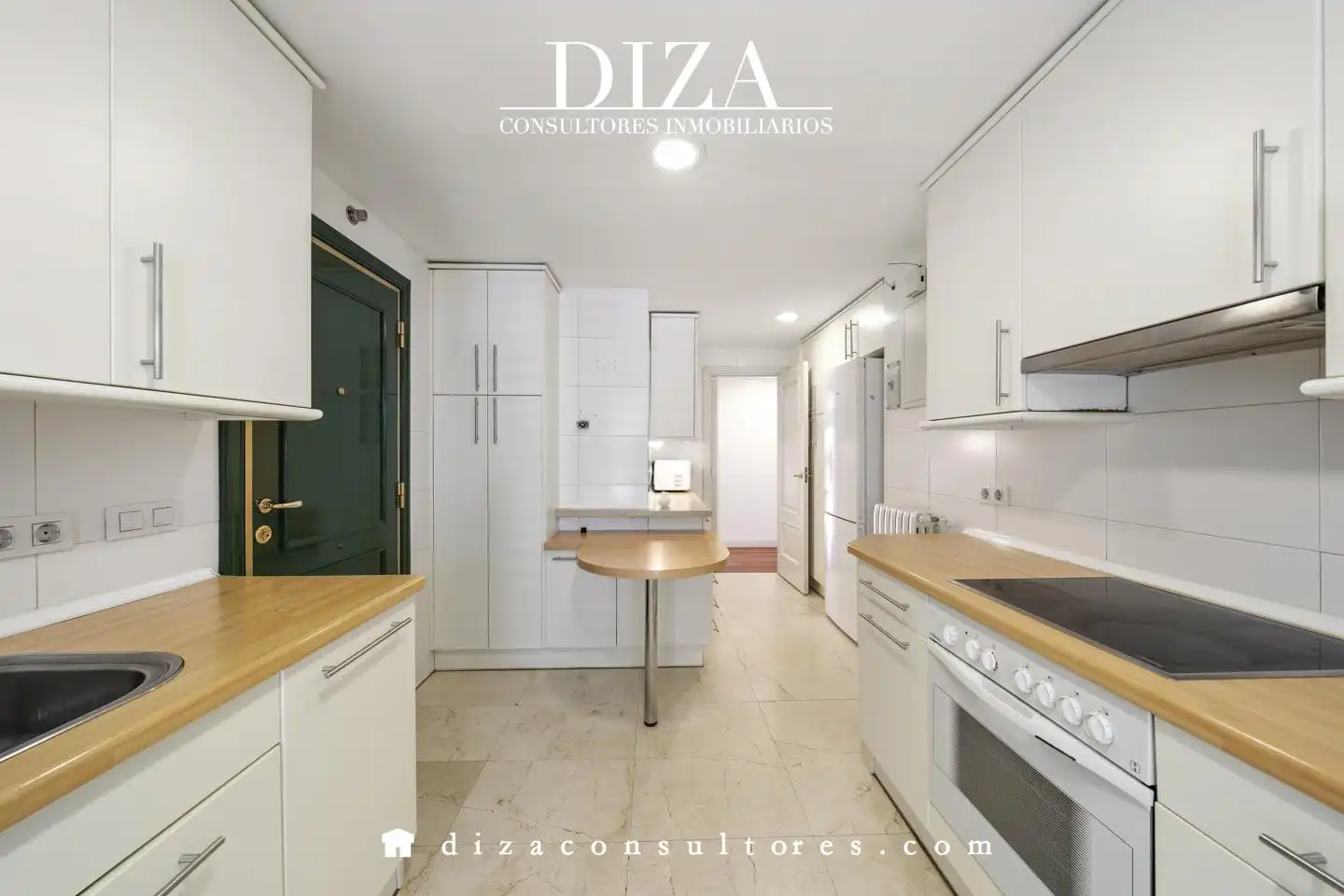 Cocina de Piso en venta en Madrid con Aire acondicionado, Calefacción y Jardín privado