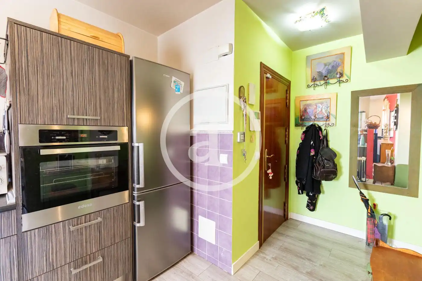 Cuina de Àtic de lloguer en Madrid amb Calefacció, Moblat i Forn
