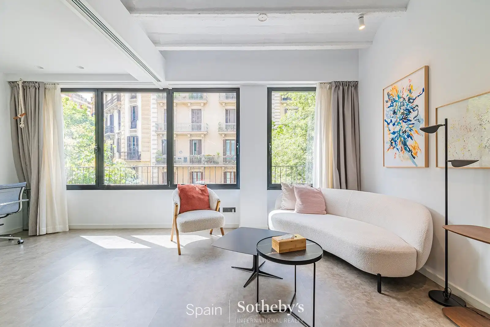 Apartament amb ascensor en venda a Carrer del Consell de Cent