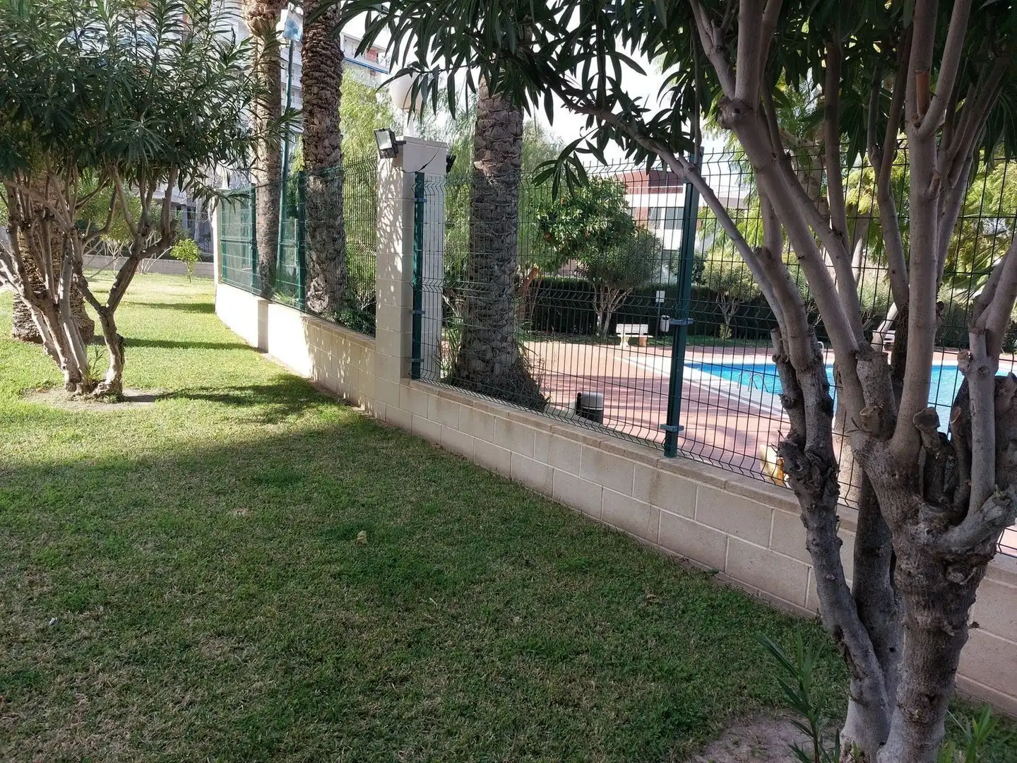 Piscina de Piso en venta en Alicante / Alacant con Aire acondicionado, Calefacción y Jardín privado