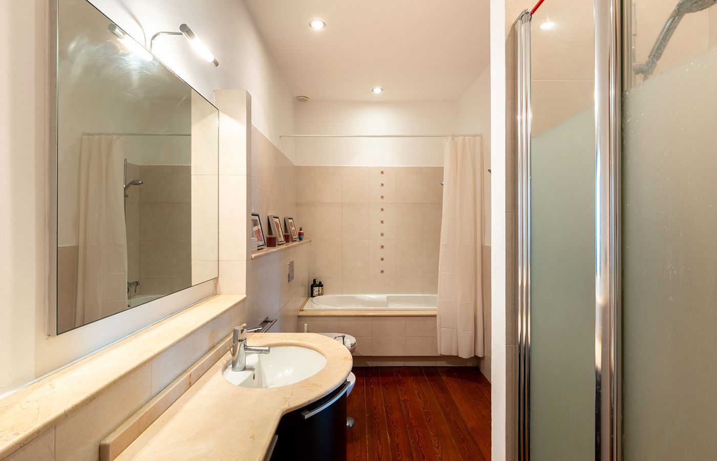 Bathroom of Flat for sale in A Coruña Capital   with Heating and Balcony