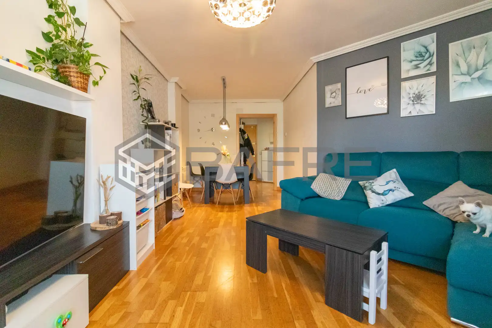 Living room of Flat for sale in  Madrid Capital  with Air Conditioner, Heating and Parquet flooring