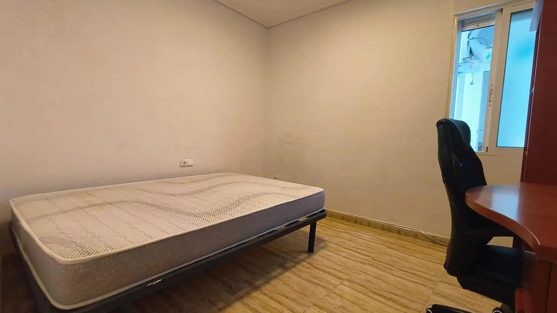 Habitación de Piso de alquiler en Alzira con Aire acondicionado y Horno