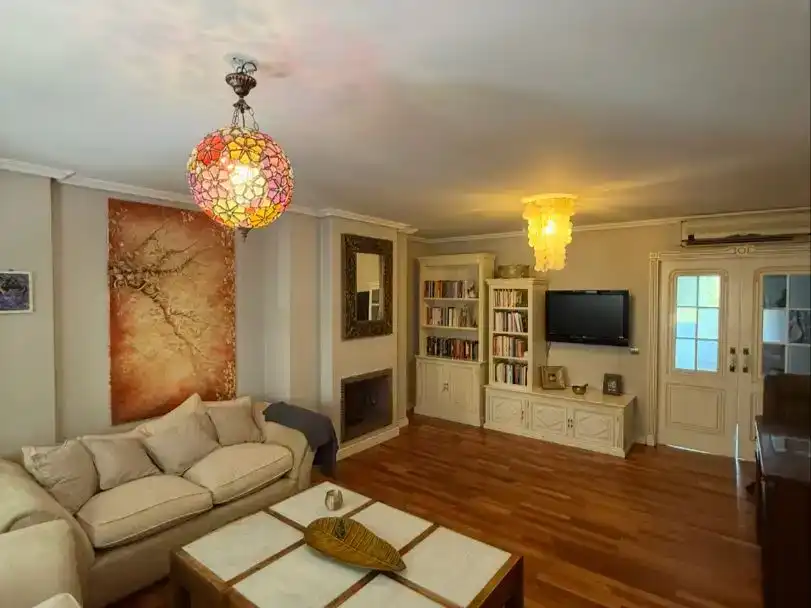 Sala de estar de Piso en venta en Alcalá de Henares con Aire acondicionado, Trastero y Piscina