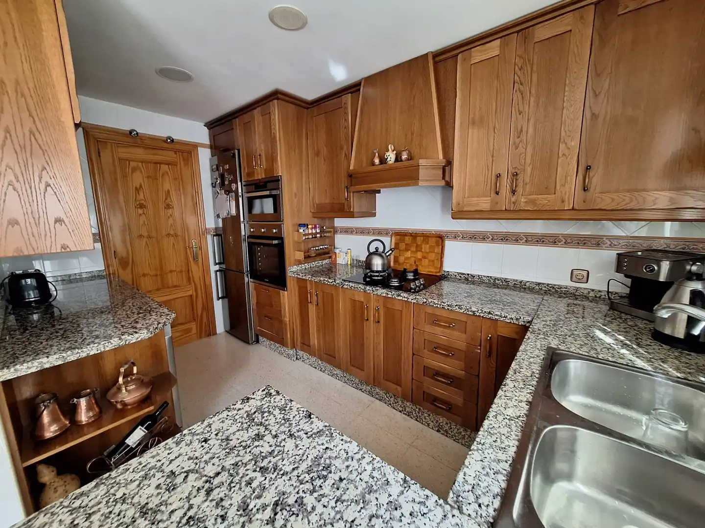 Kitchen of Houses for sale in La Línea de la Concepción  with Air Conditioner, Heating and Terrace