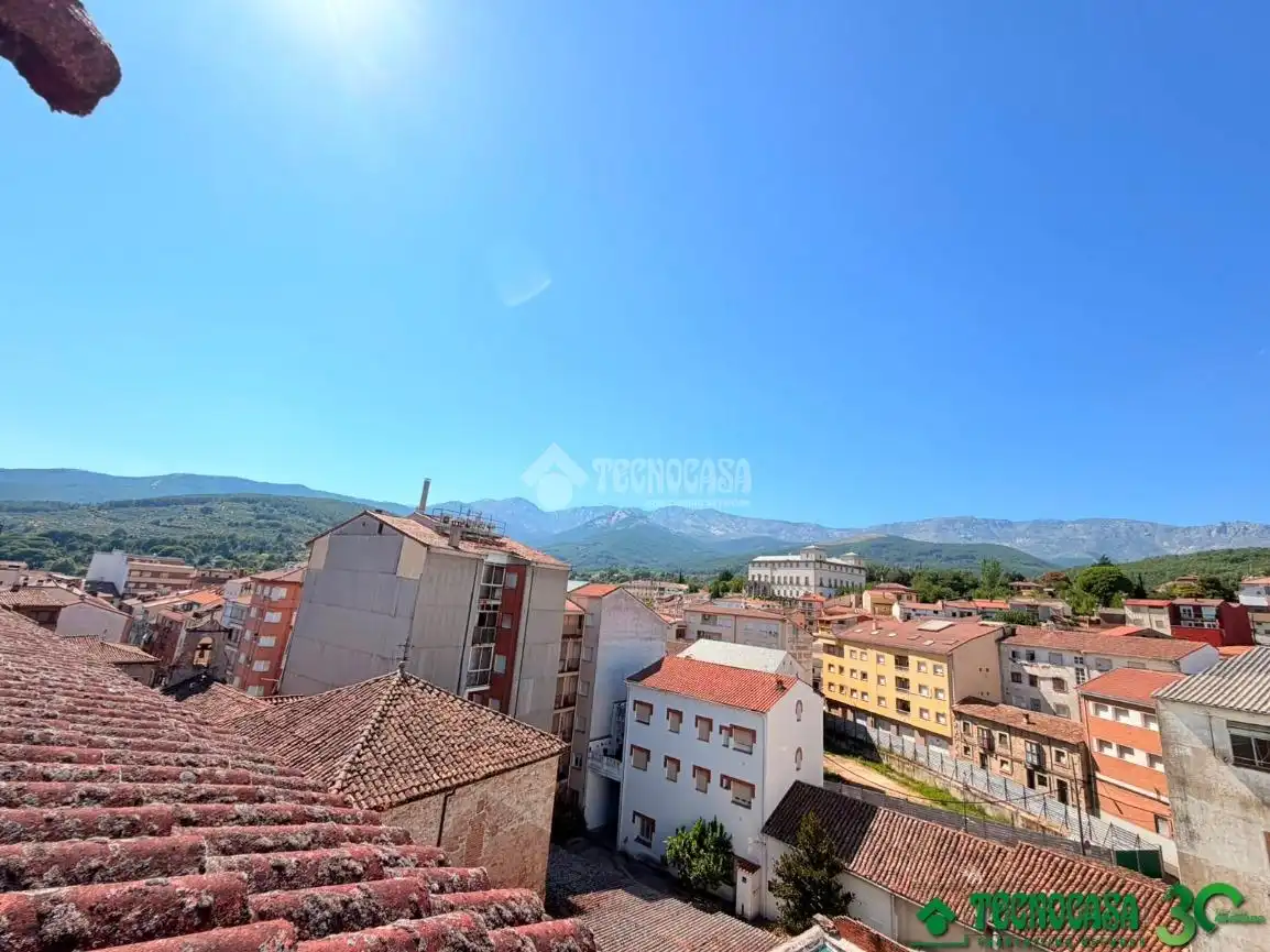 Vista exterior de Piso en venta en Arenas de San Pedro