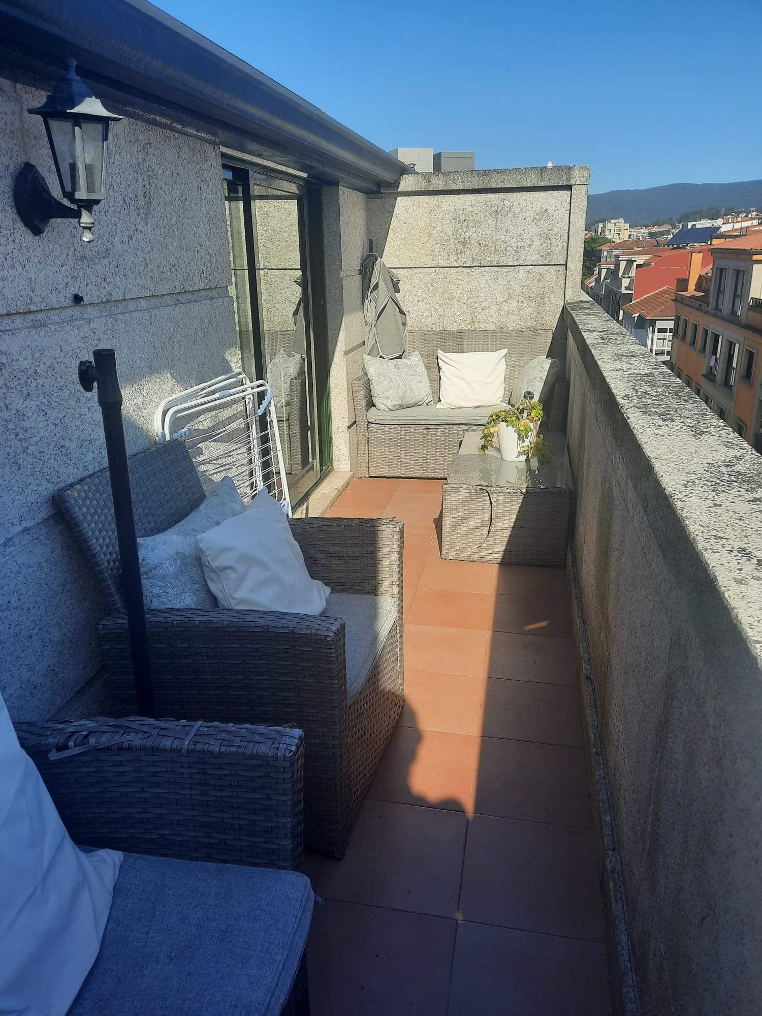 Terrassa de Àtic en venda en Pontevedra Capital  amb Parquet, Terrassa i Traster