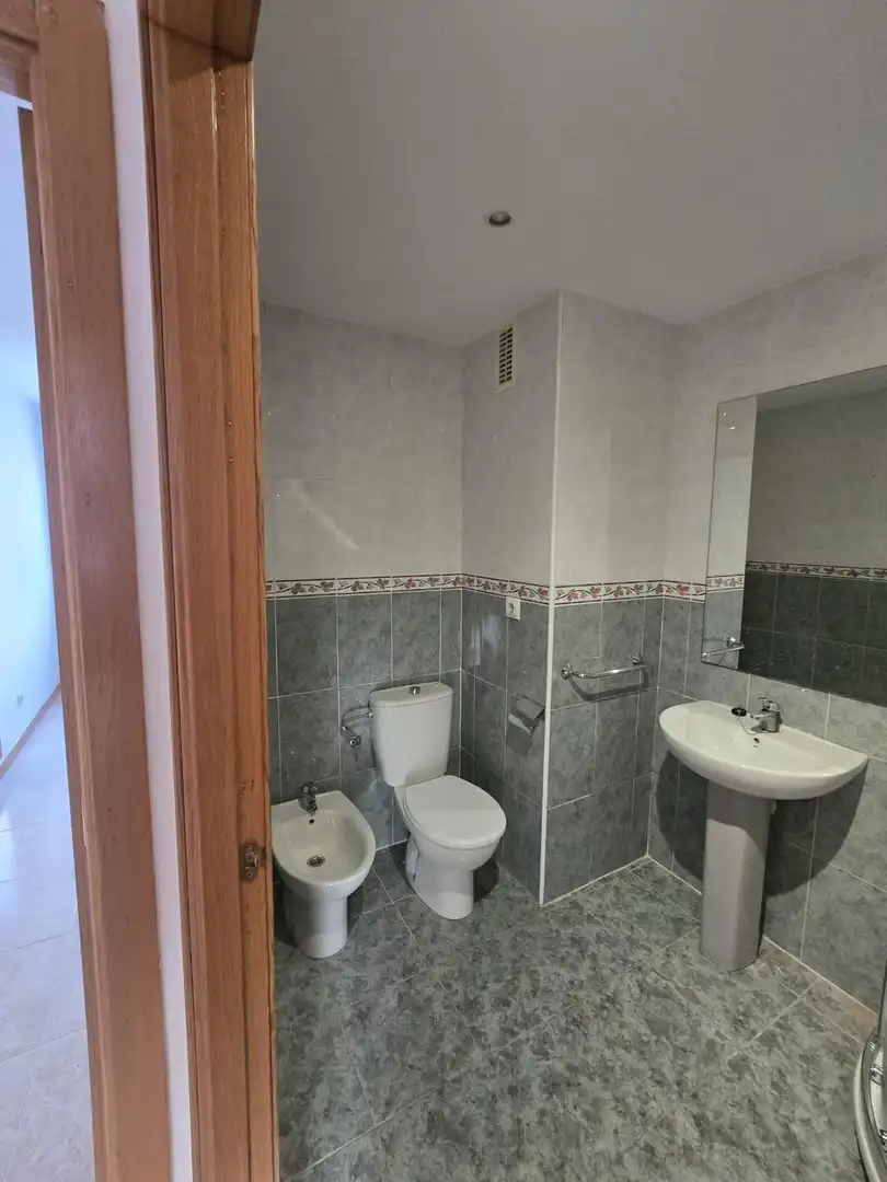 Flat with lift to rent in Oeste, imagen 9