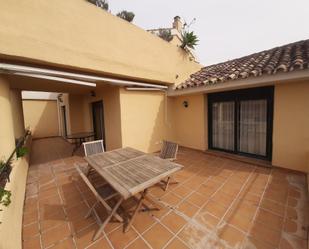 Terrassa de Àtic de lloguer en Estepona amb Aire condicionat, Calefacció i Jardí privat