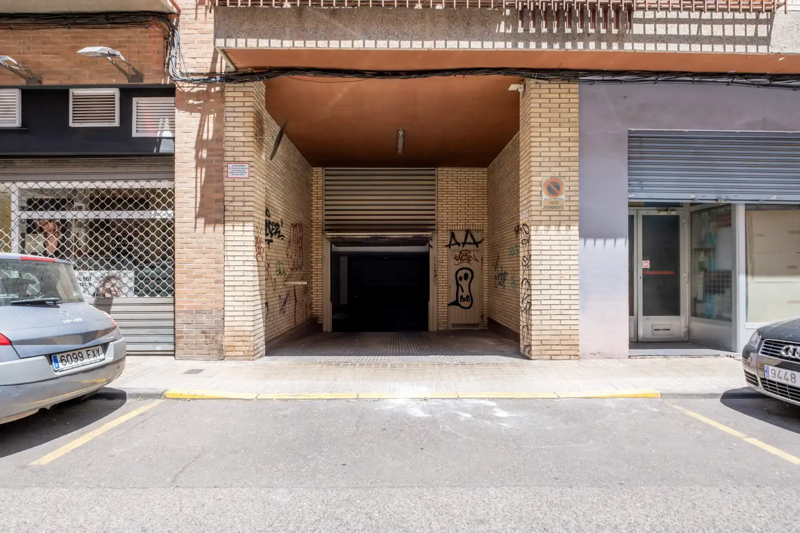 Wohnung zum Verkauf in Zaragoza mit Klimaanlage, Heizung und Terrasse